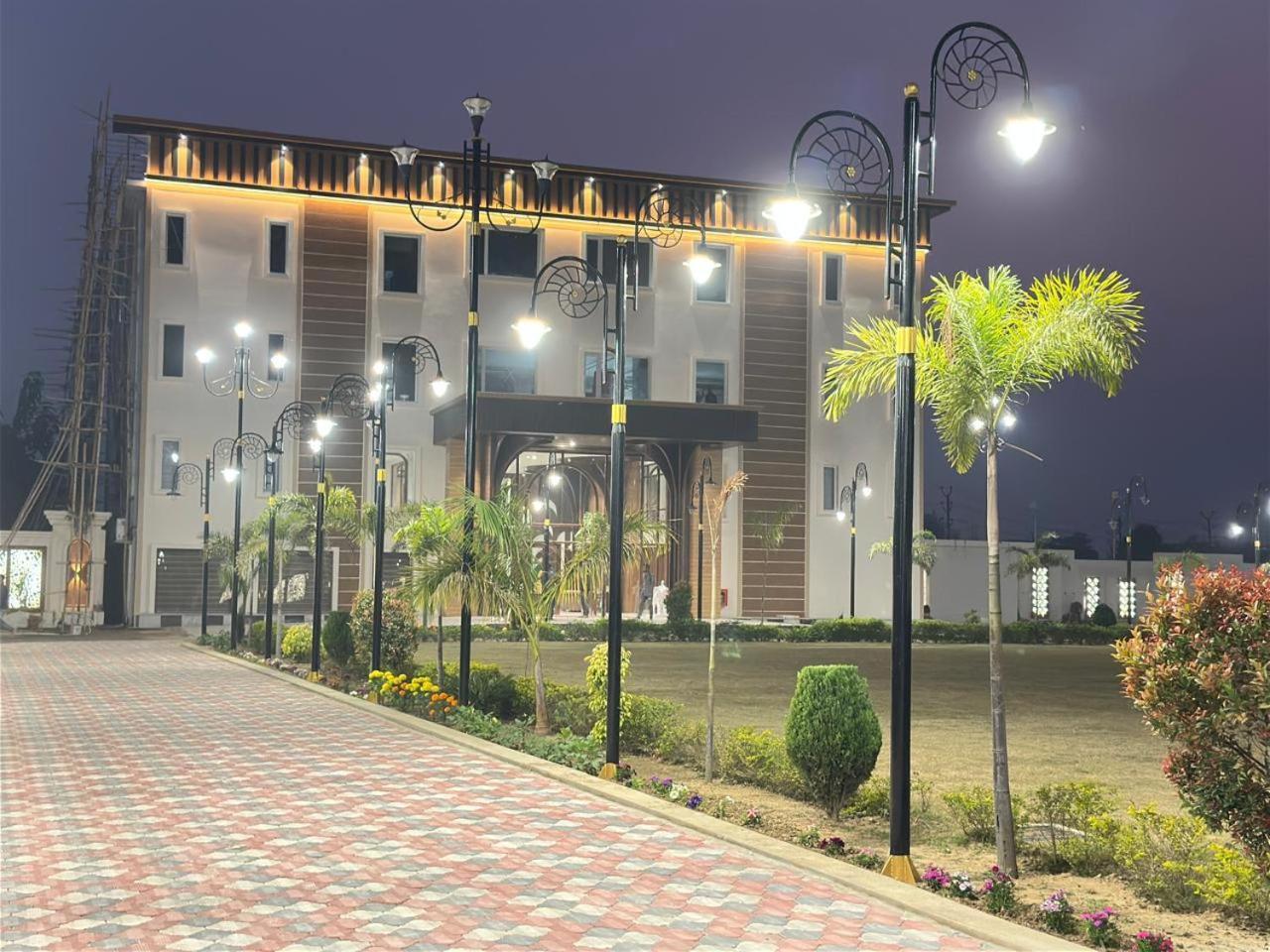 Nirvana Grand Hotel & Resort Гая Экстерьер фото