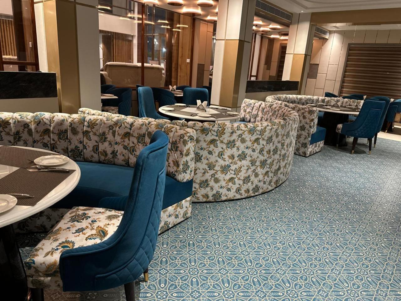 Nirvana Grand Hotel & Resort Гая Экстерьер фото