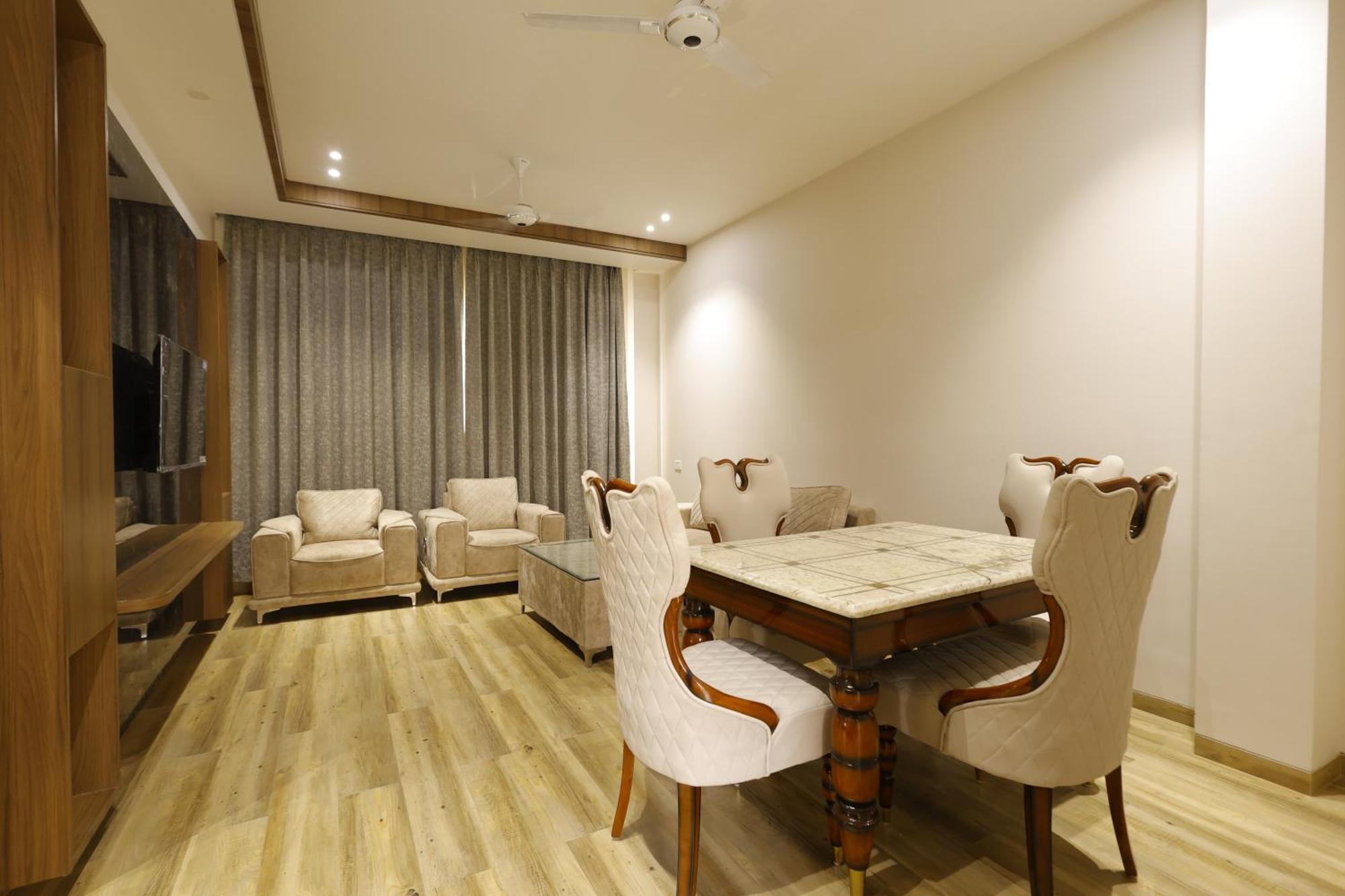 Nirvana Grand Hotel & Resort Гая Экстерьер фото